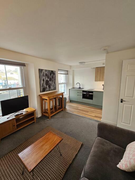 Beautiful And Bright !! Town/Harbour Apartment #1 เพนแซนซ์ ภายนอก รูปภาพ
